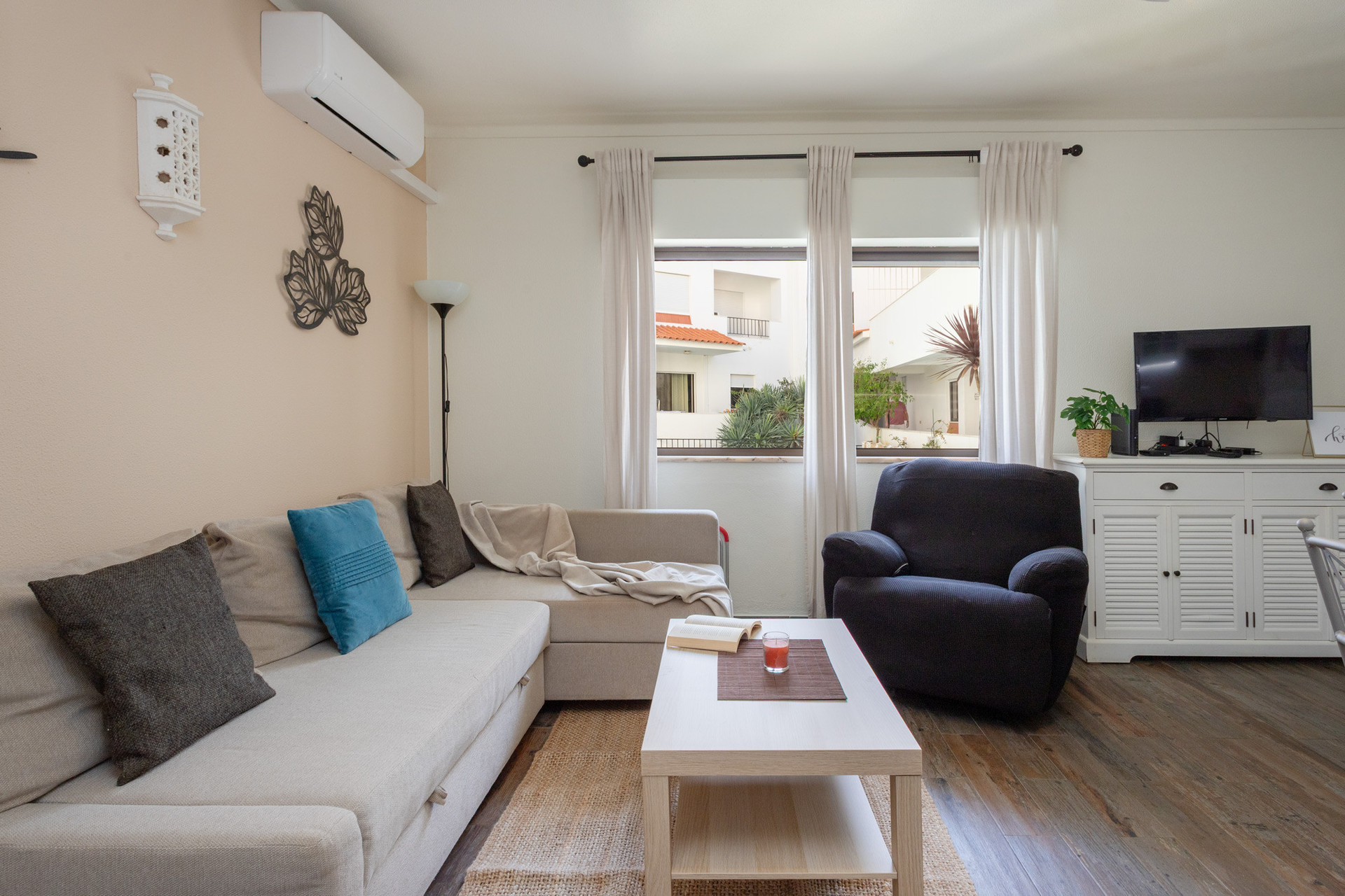 After a swimming session, relax on our comfy sofa and enjoy a fresh air with the A/C