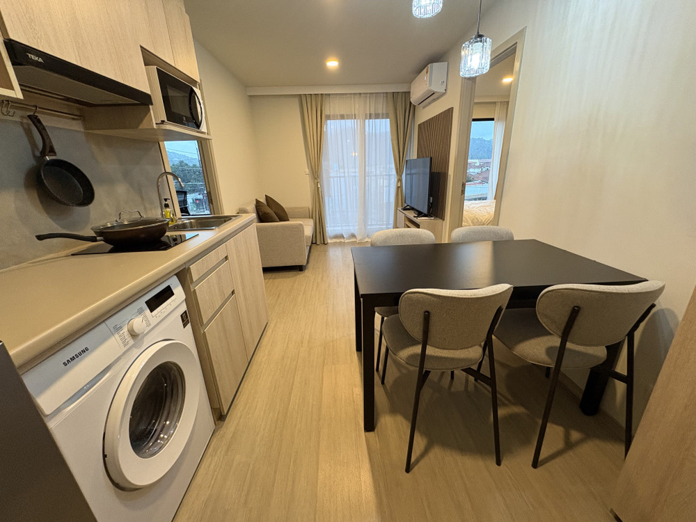 Modern Brand New 2 Bedrooms Condo at quiet corner preview