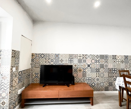 Comfortable home next to Avenida metro with AC