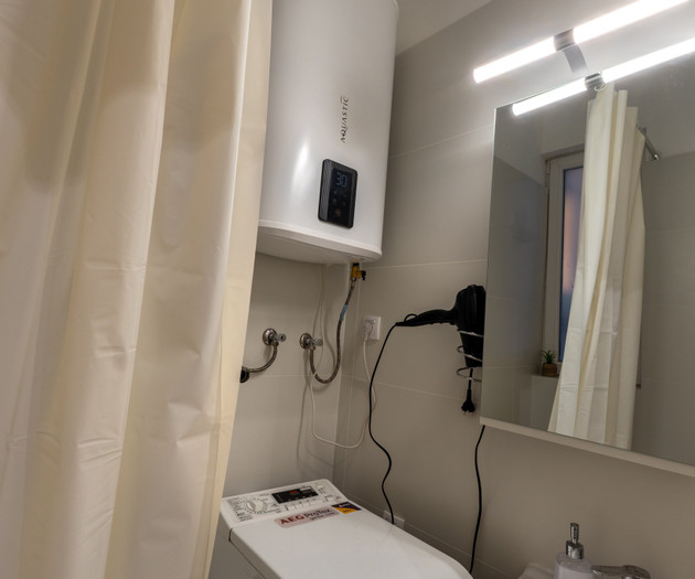 Eco-Parisian Chic 50m² Oasis |1Gbps| District VII