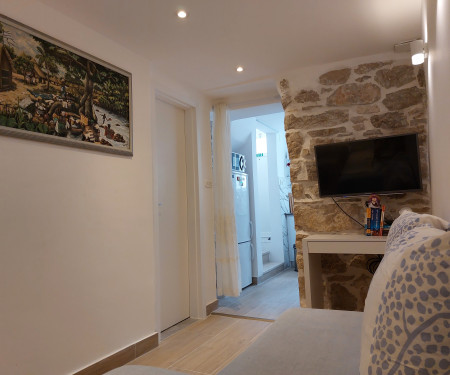 Homey Apt 5 min walk from Split old town