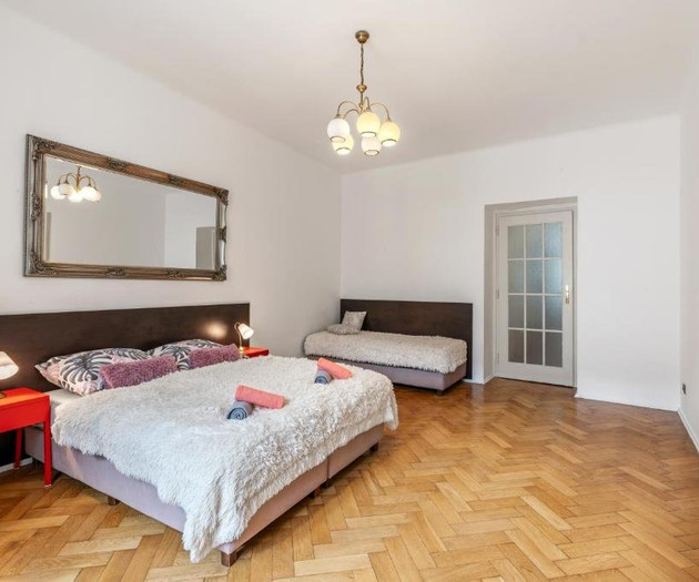 Royal Prague Heart Suite