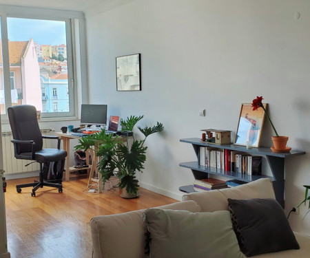 Bedroom in a sunny flat with terrace