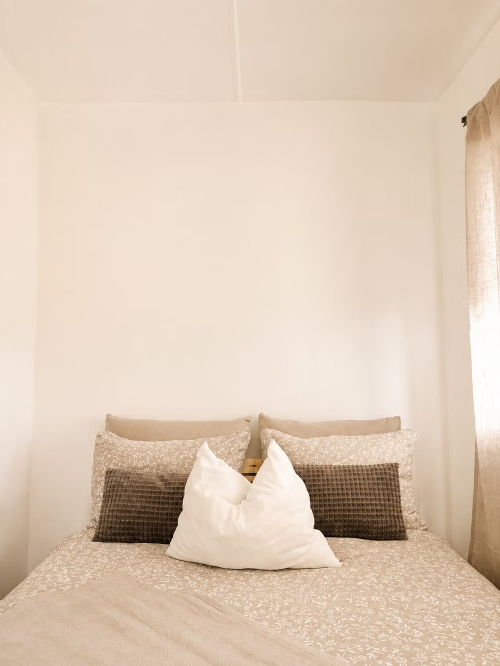 Double Room - Room 3 preview