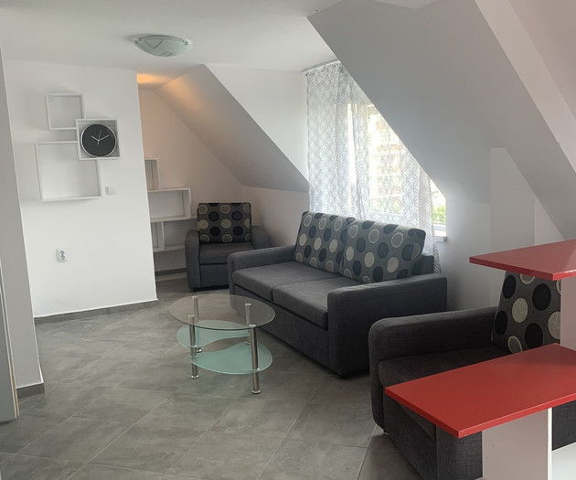 Stylish 1BR near Centre
