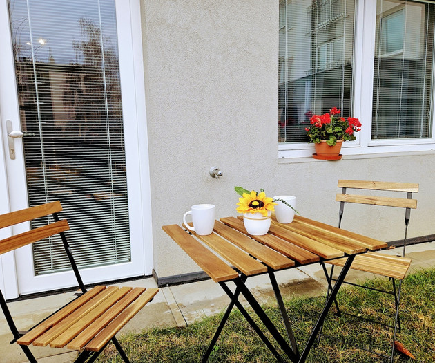 Luxe 2BDR for 1-8 guests | Own Garden, Parking Gym
