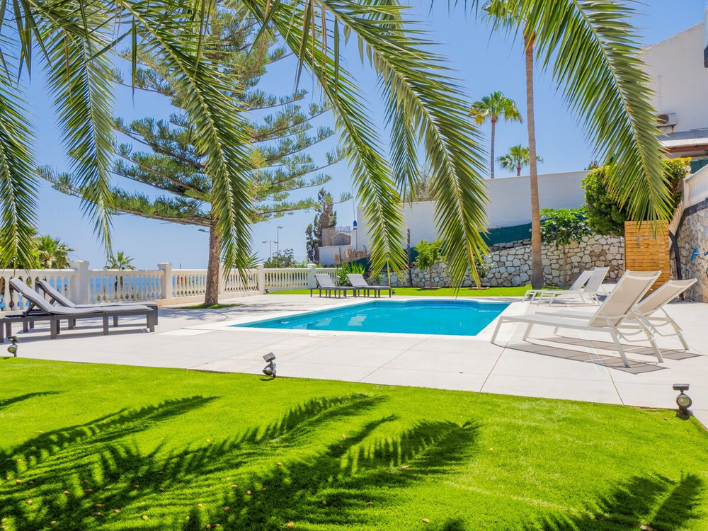 Cubo's Beach Front Villa Benalmadena preview
