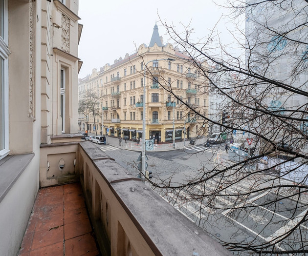 Blueground | Vinohrady, balcony, ID89