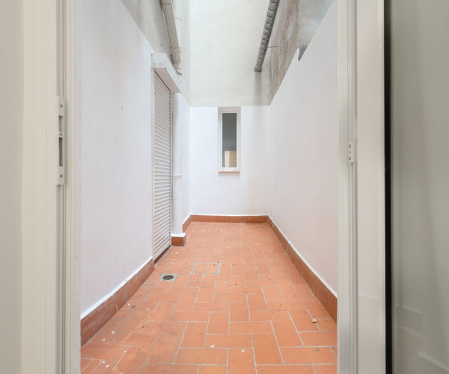 2-Bedroom Apartment Near Sants & Camp Nou