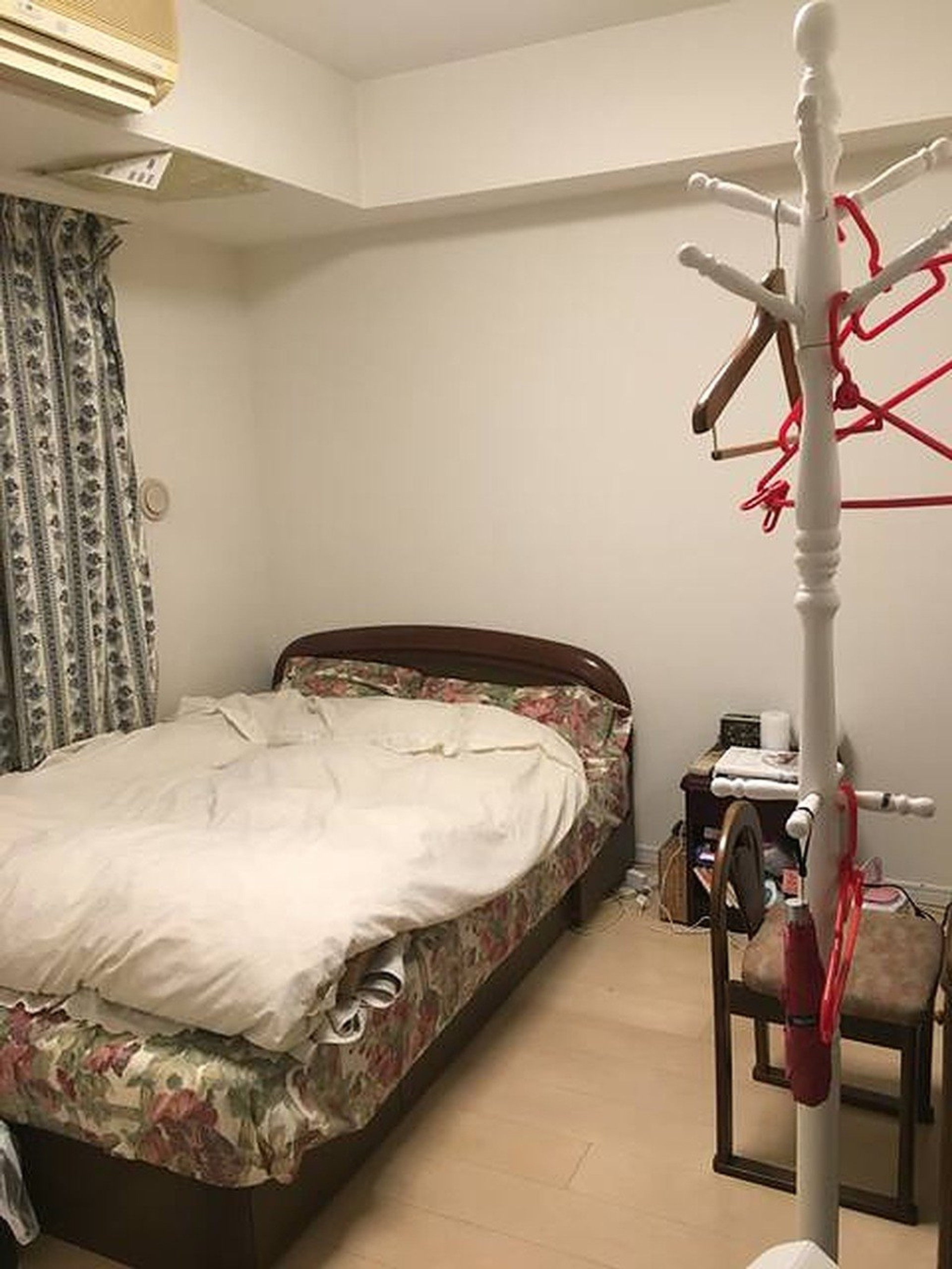 Bedroom with double bed