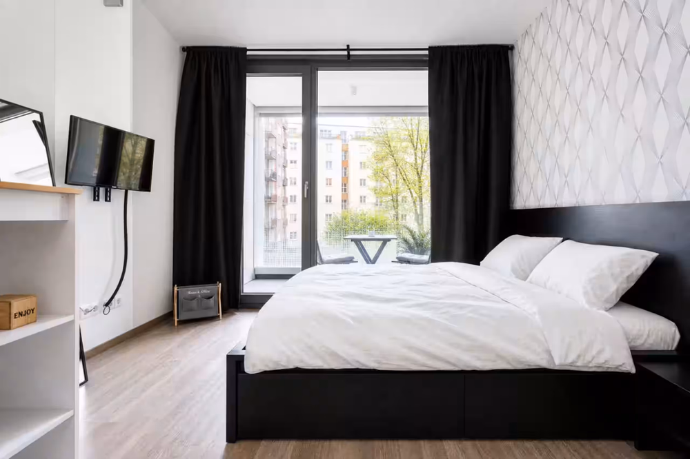 🧳 Business Studio | 200 MB WIFI | SMART TV preview