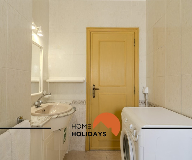 #348 Apartment Madaleno by Home Holidays