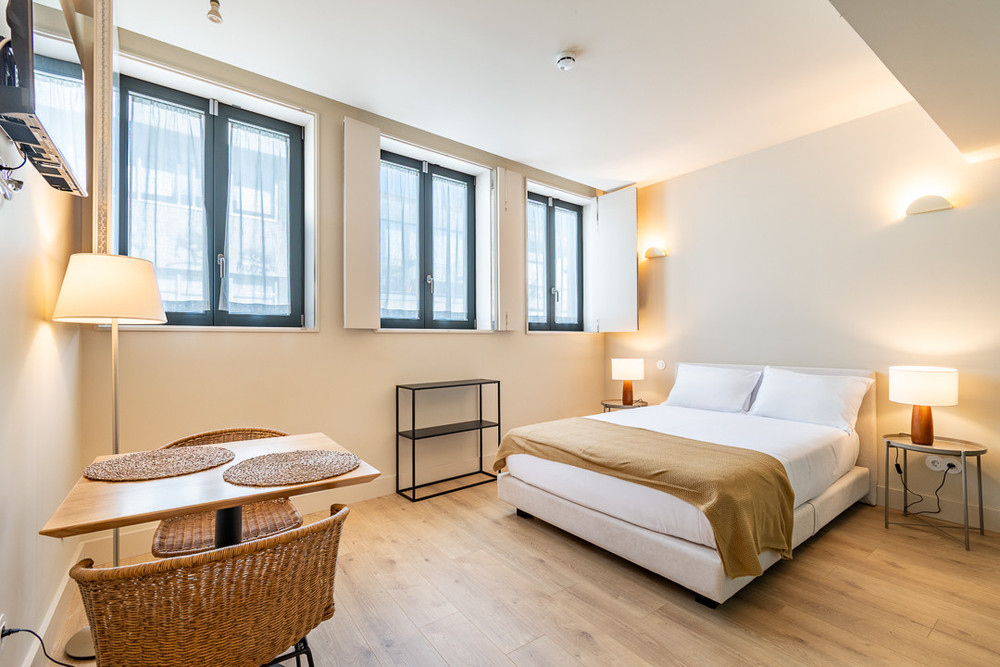 Bonjardim Suites 4 preview