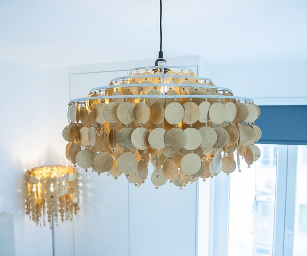Decorative gold pendant chandelier