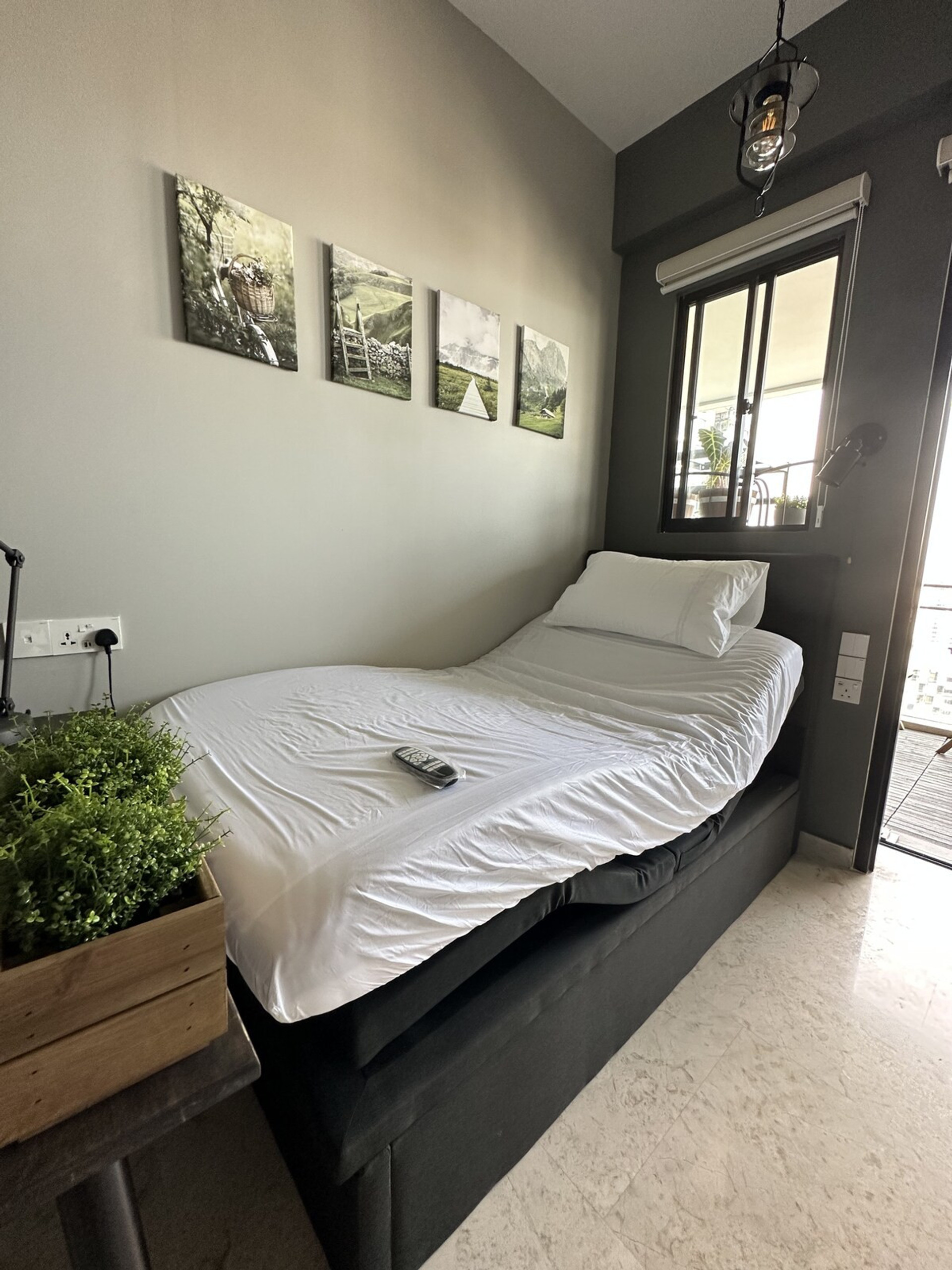 Come home to an adjustable bed with a dual massage function.
