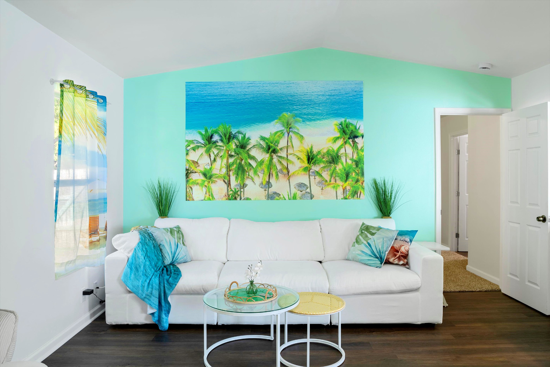 Living Room Plush Down Sofa