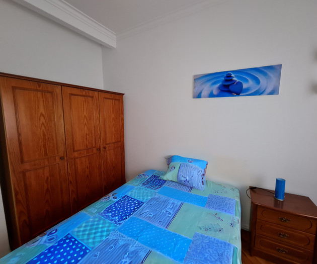 Private room for male only in Santa Apolónia
