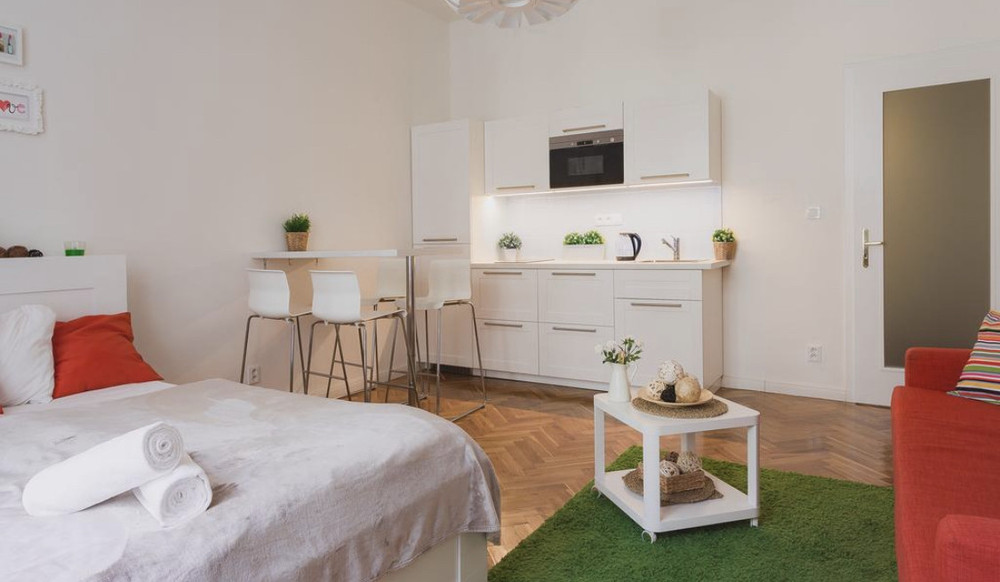 Apartment 36, Simackova preview