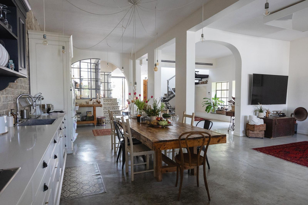 Beautifully Designed & Furnished Family House preview