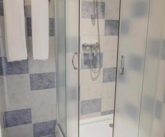 Walk in shower