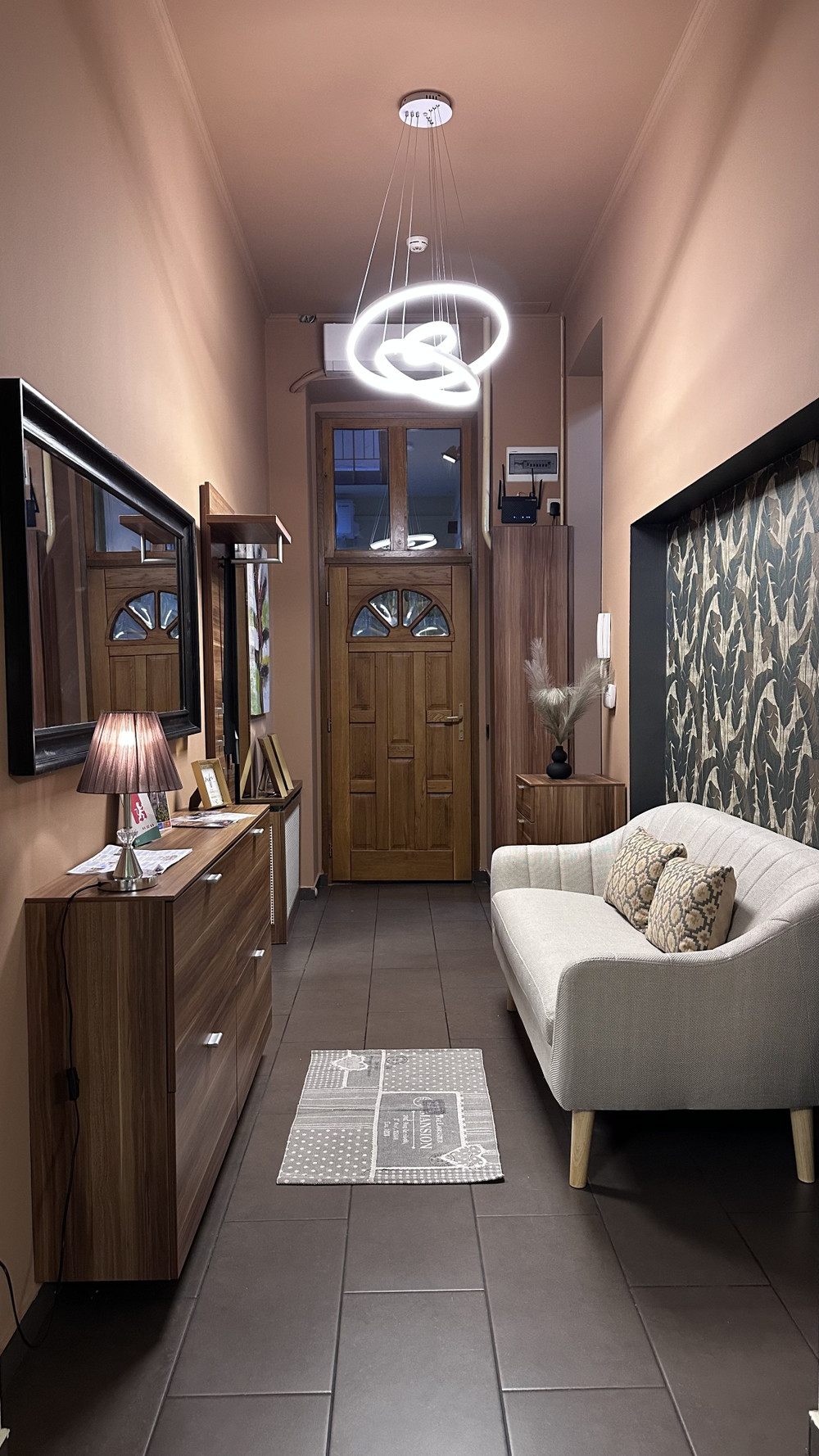 Modern, Premium-Furnished Apartment in preview