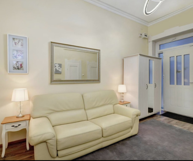 Large Luxury Apartment in the Heart of the City