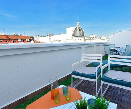 HOMEABOUT PUERTA DEL SOL APARTMENT