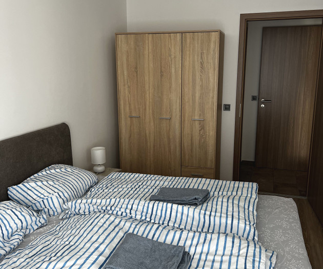 Luxury 2-bedroom 2-bathroom condo with parking