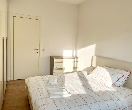 Queen-size bed Room in Milan Center(nearby subway)