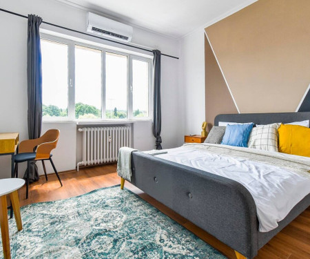 Super Fresh! 3BDR Apartment in Sofia Center's Arti