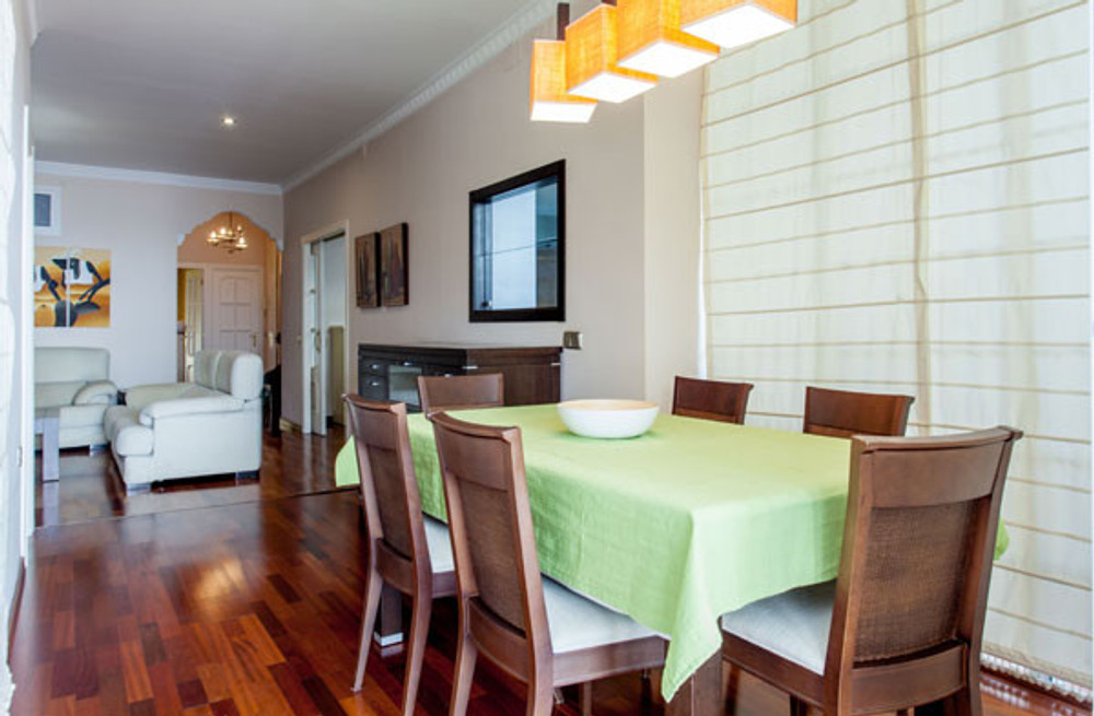 Two bedroom apartment with terrace in Ruzafa preview