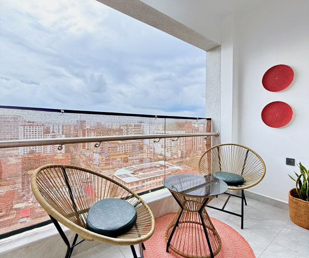 Airy 17th Floor 2BR: City Views, Balcony & Pool