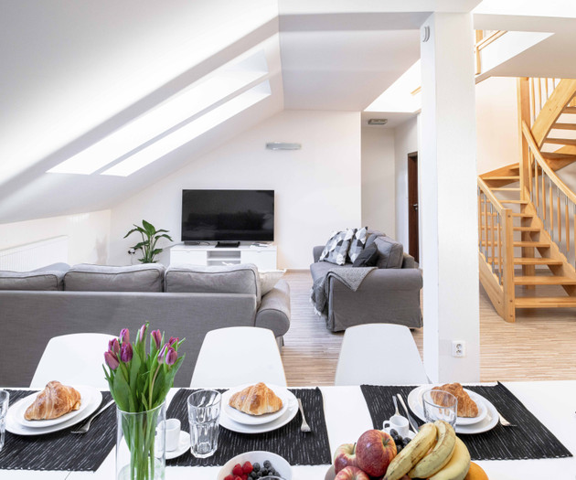150m² 4BR Duplex Near Metro & Center