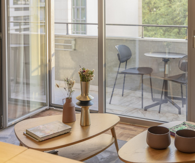 Sophisticated 2-bedroom flat, Ave Novas 4A