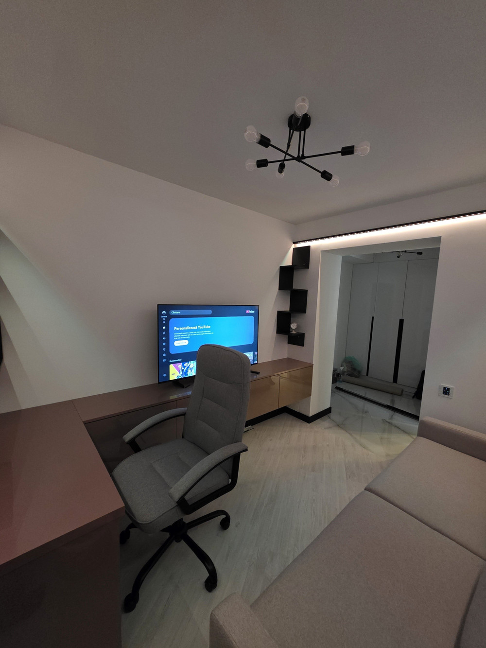 Smart Home Apartment with Work Desk  Chișinău preview