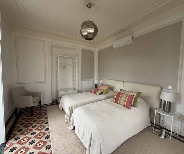 Charming house, nestled within a private vineyard