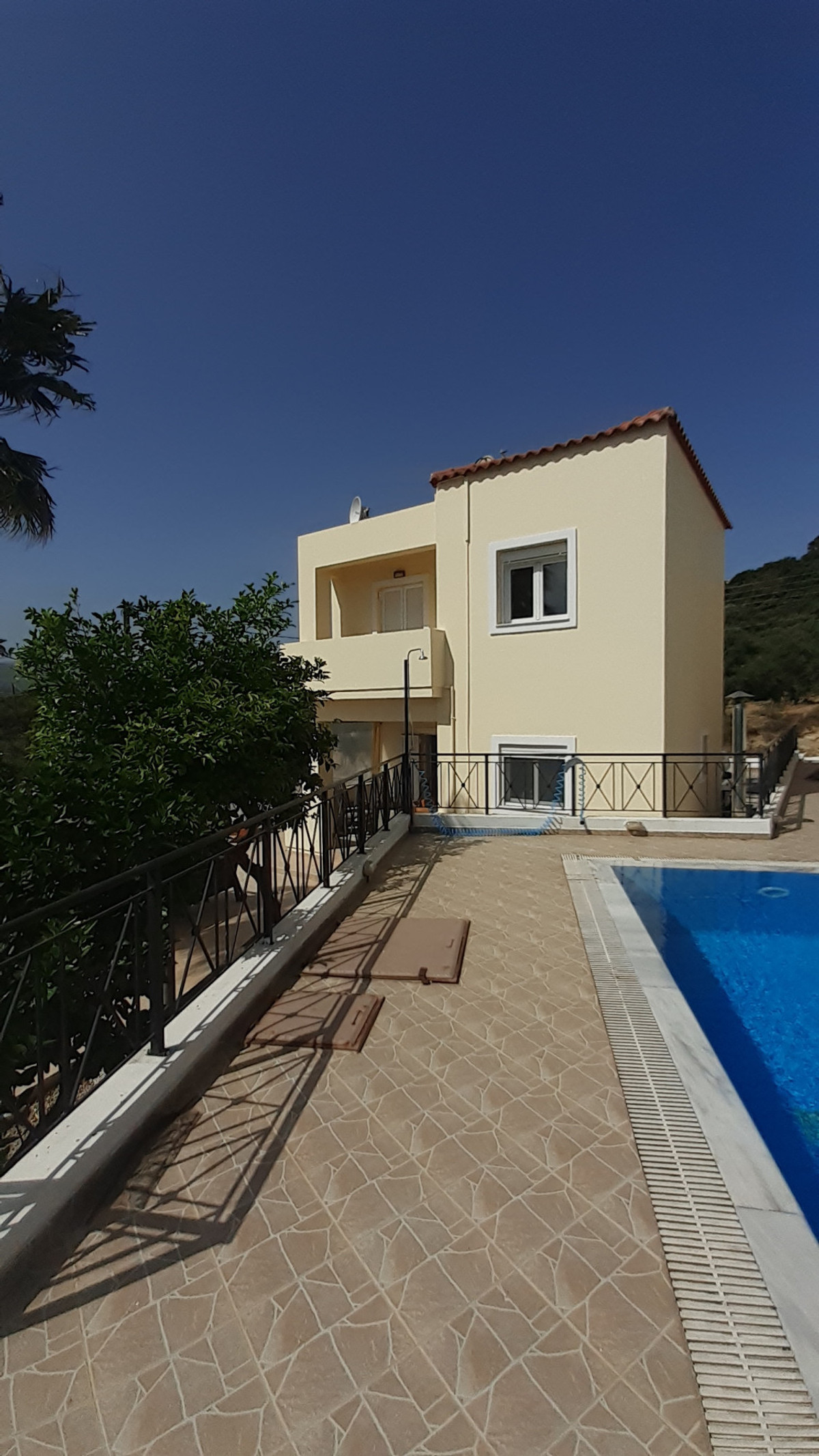 Rent Chania 1 089 €/month Flatio