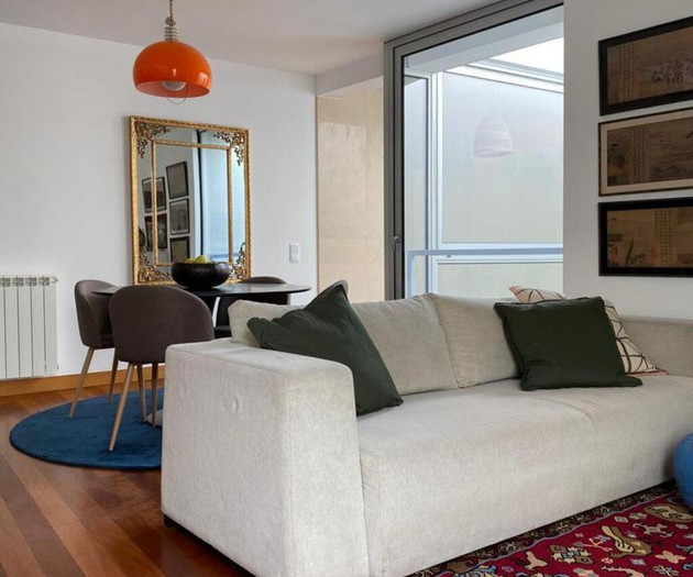Elegant 2-Bedroom Duplex with Terrace in Aveiro