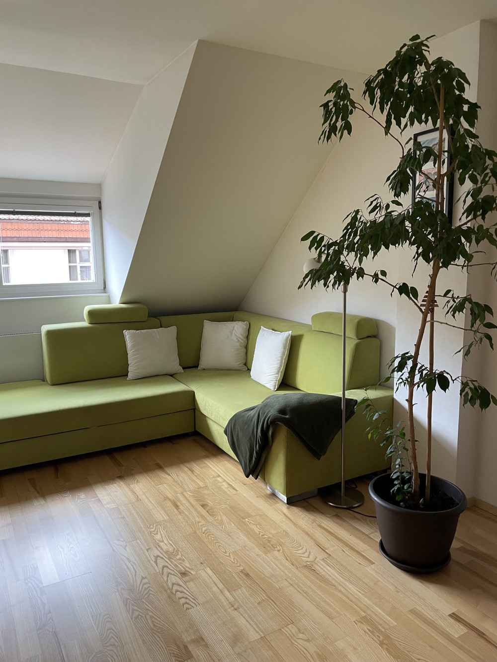 Sunny double floor apartment  near Prague Castle