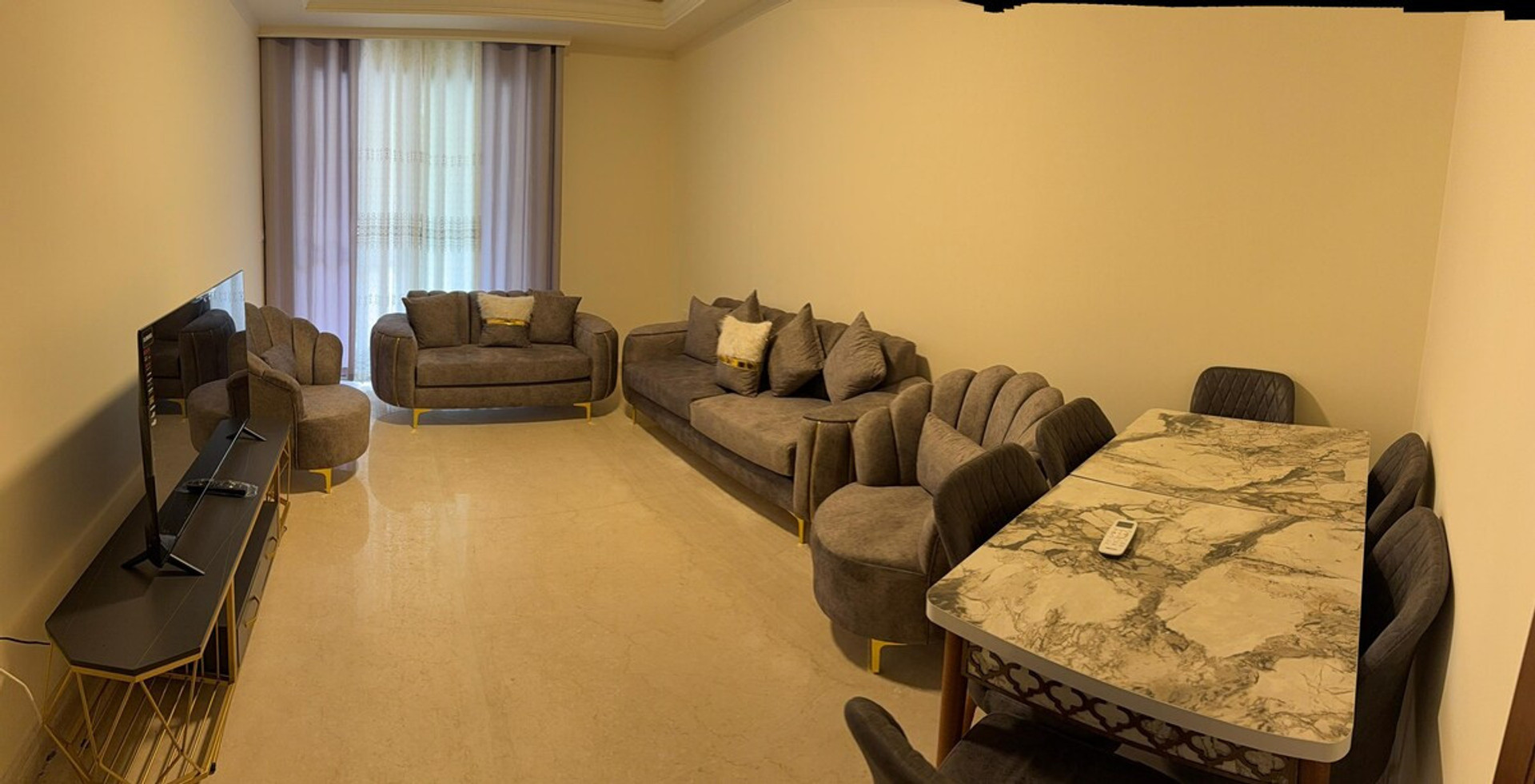 Living room image 1