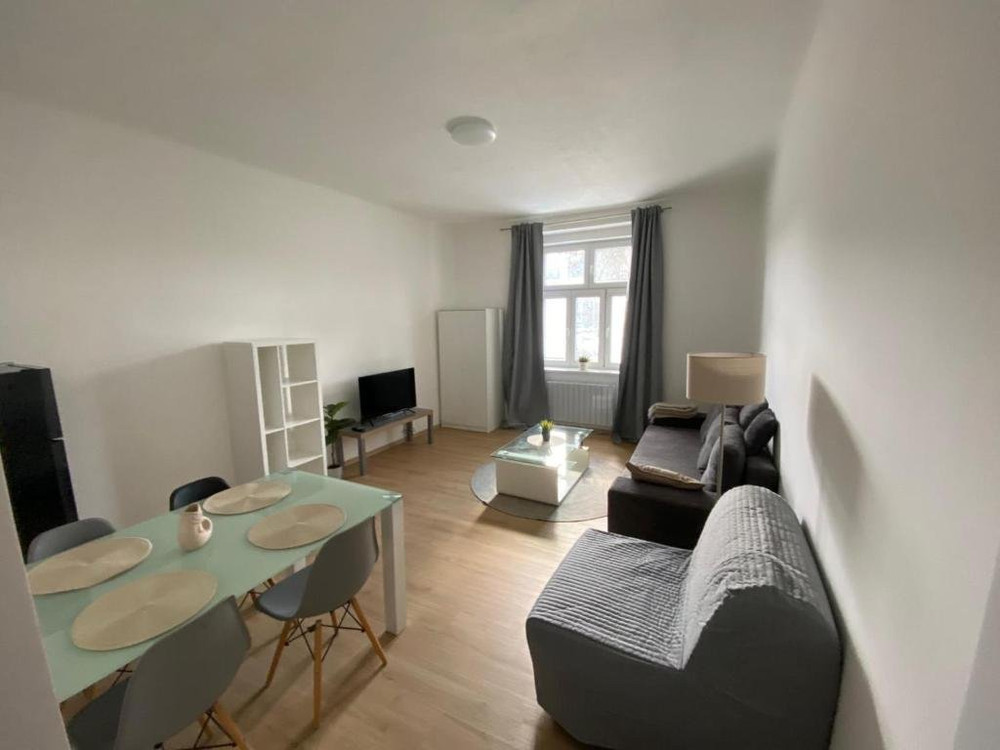 Cozy & Spacious Apartment for 5 Guests in Prague preview