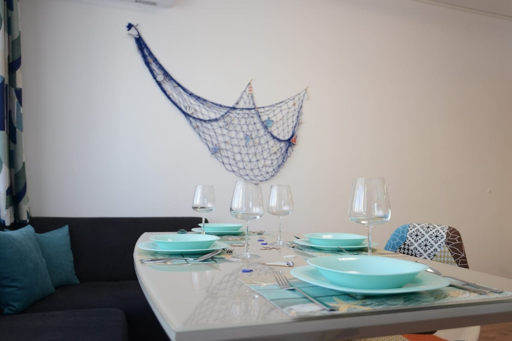 Cozy 2BR by the Sea Garden preview