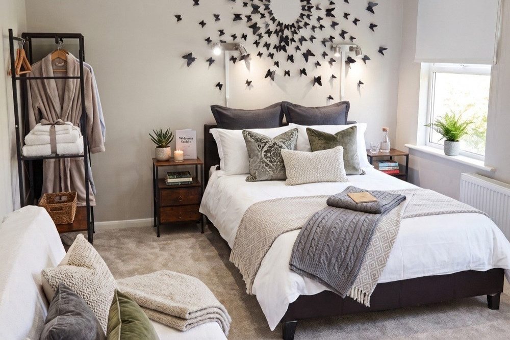 Cozy 1BR London Stay with Garden & Parking preview