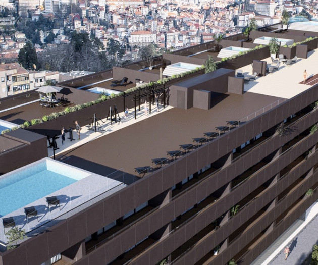 Piscina, ginásio exterior e pista de atletismo