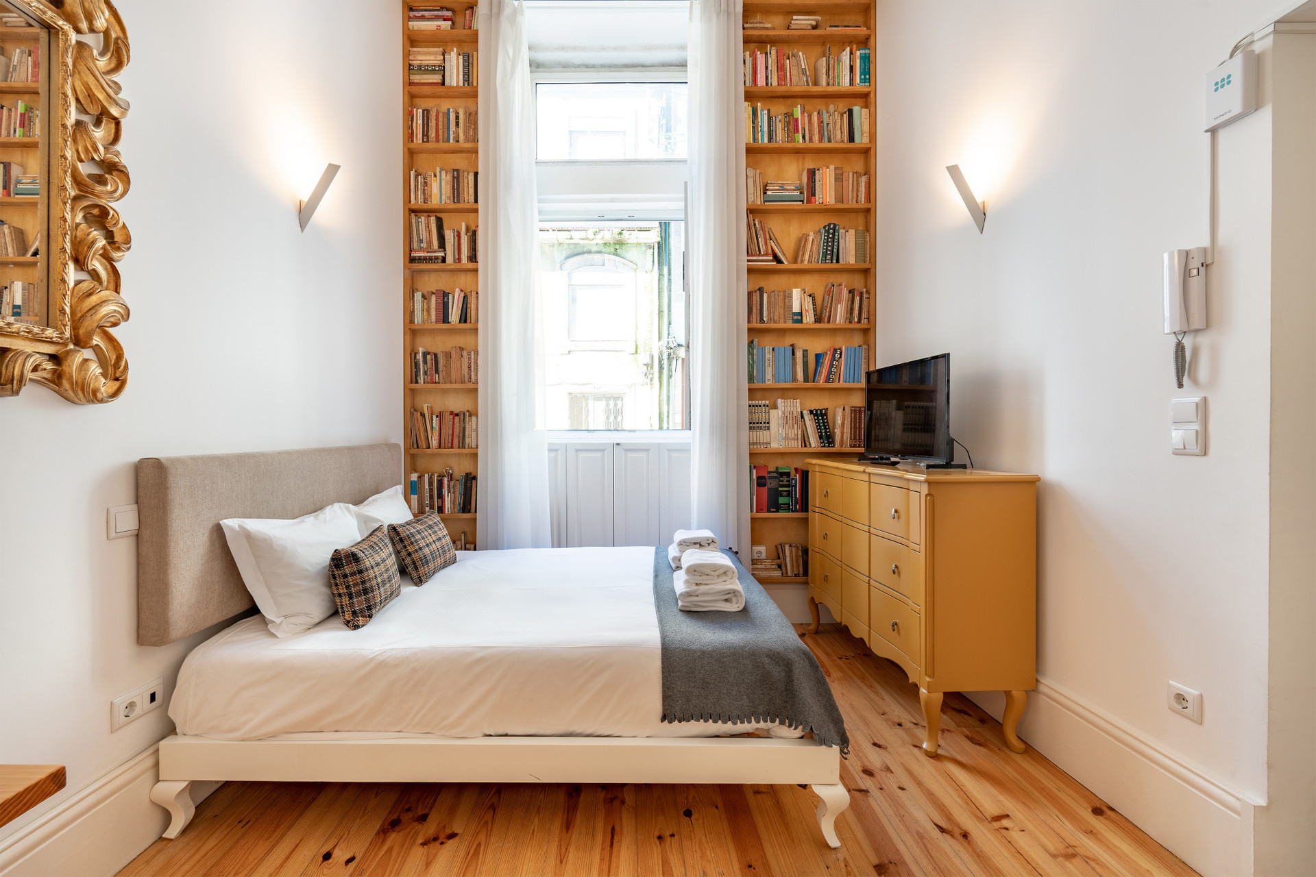 Double bed 
