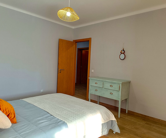 3-Bedroom Flat 10 Minutes to the Beach