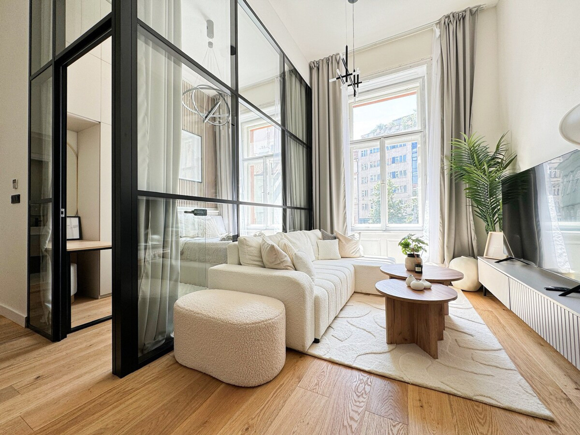 Living room image 4