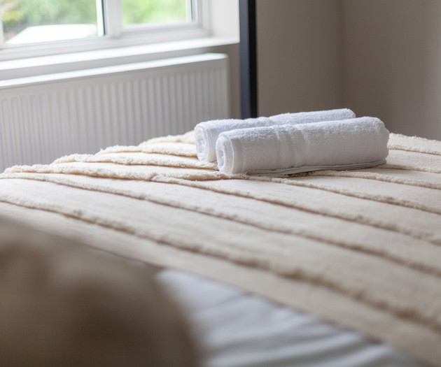 Trendy 2BR 1Bath Flat, 15 Min to Wembley, Sleeps 6