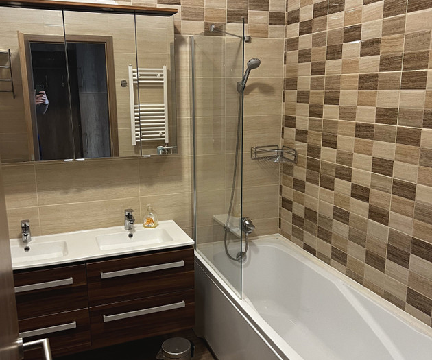 Luxury 2-bedroom 2-bathroom condo with parking