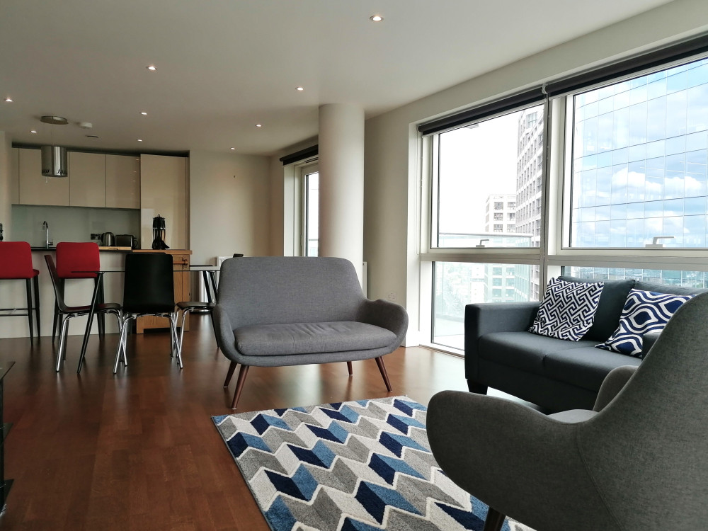 Aldgate Deluxe Two Bedroom Apartment preview